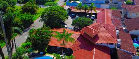 住宿正面 (夜晚)