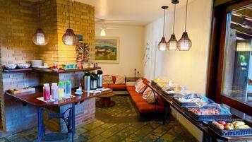 Petit déjeuner buffet compris tous les jours