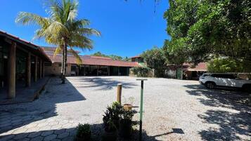 Estacionamento grátis com manobrista