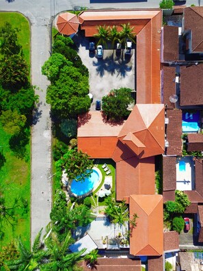 Front of property – evening/night - Pousada Recanto das Palmeiras Itagua - Ubatuba (Ubatuba)