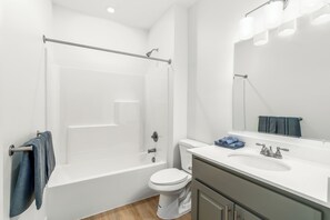 Hair dryer, towels, soap, toilet paper - Stylish New-Build Suite • Downtown Hot Springs (Hot Springs)