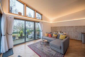 TV - The Orchard Annexe, Framlingham (Framlingham)