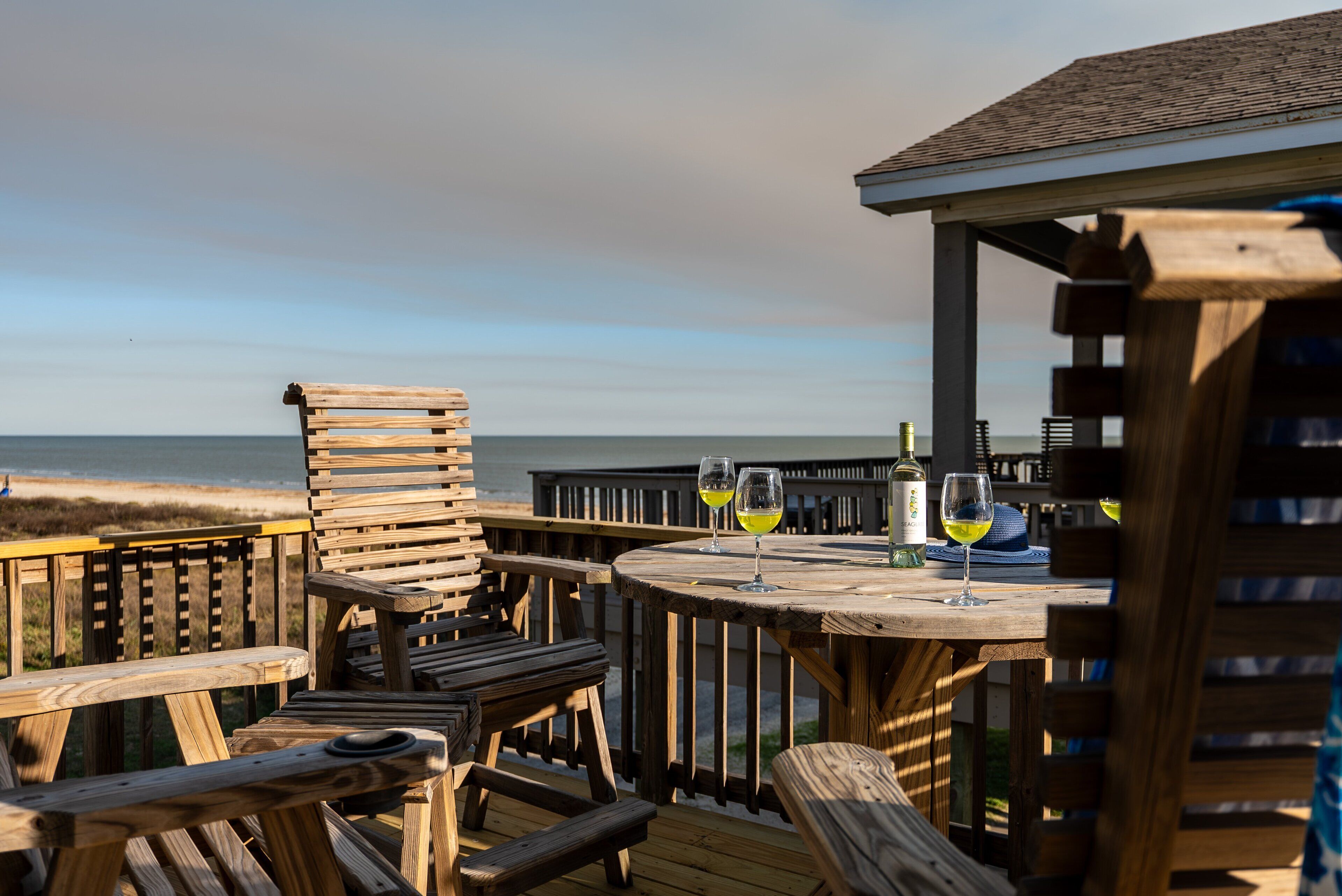 屋外ダイニングエリア