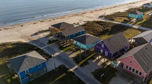 Exterior - Ocean View l Pet Friendly (Gilchrist)