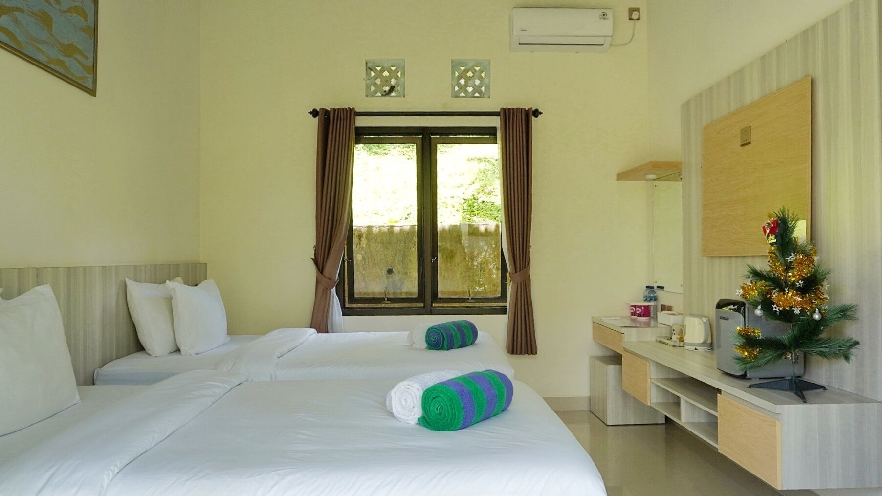 Kahden hengen deluxe-huone (kaksi sänkyä) | Työpöytä, ilmainen Wi-Fi