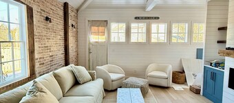 âKnickKnackâ~ Cozy 1-bedroom cottage downtown in a wonderful location with AC