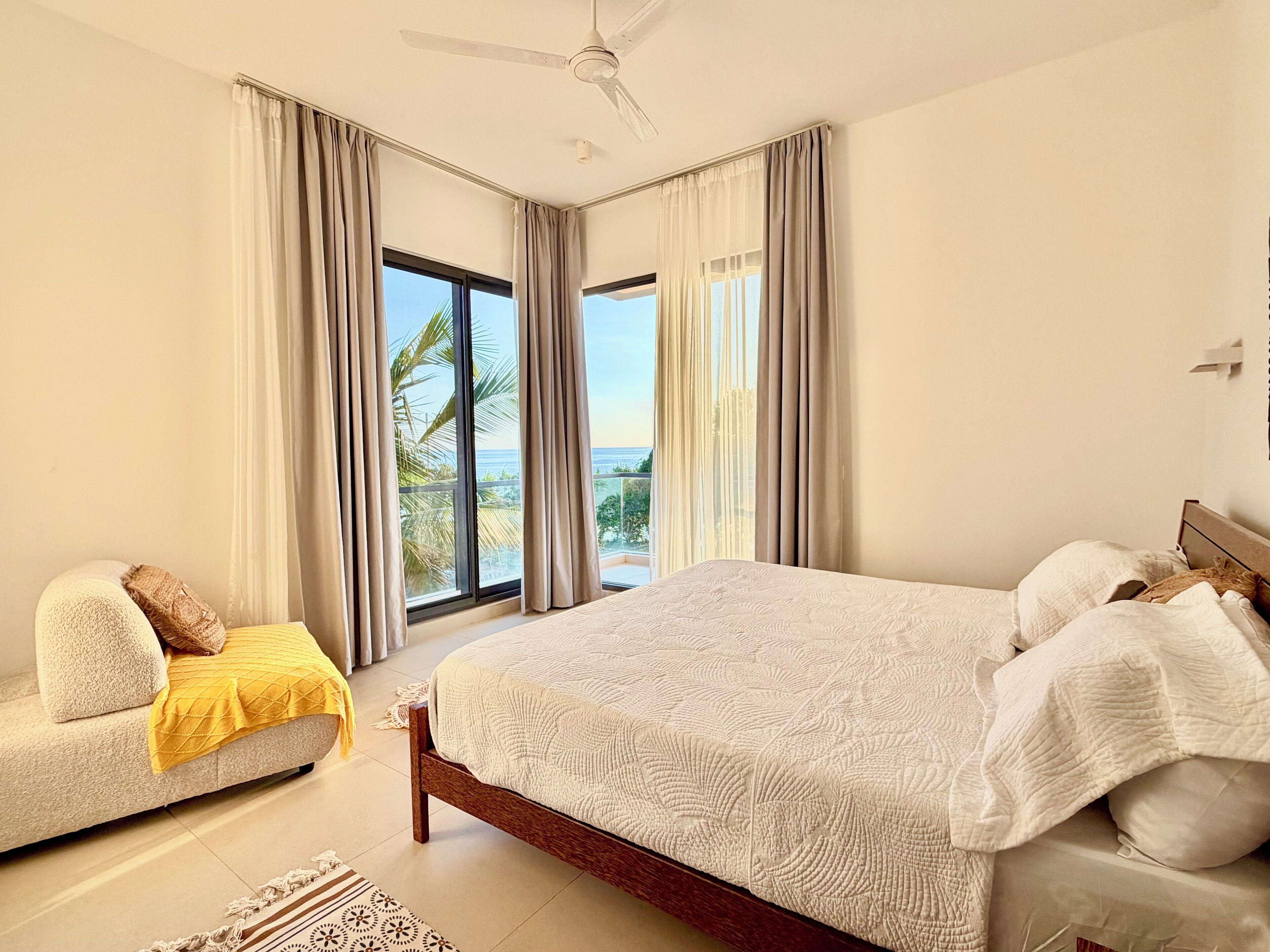 5 bedrooms, iron/ironing board, WiFi