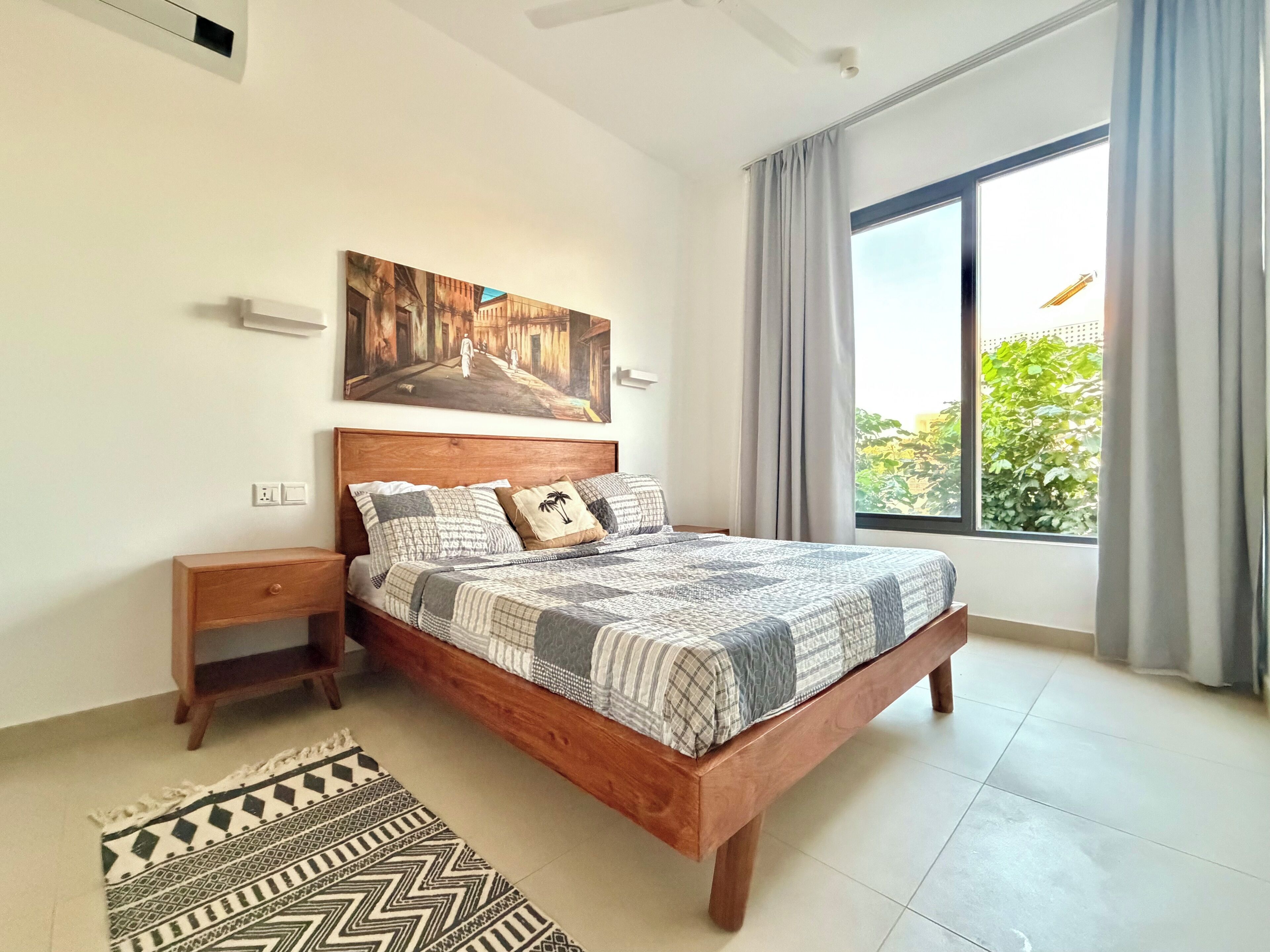 5 bedrooms, iron/ironing board, WiFi