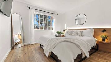 4 chambres, fer et planche à repasser, lit parapluie, Wi-Fi