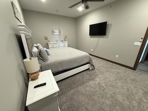 WiFi, bed sheets
