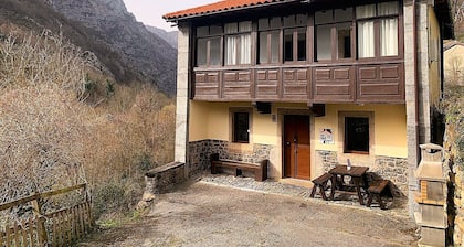 Rural House Ribota next to the Sella CRLE834