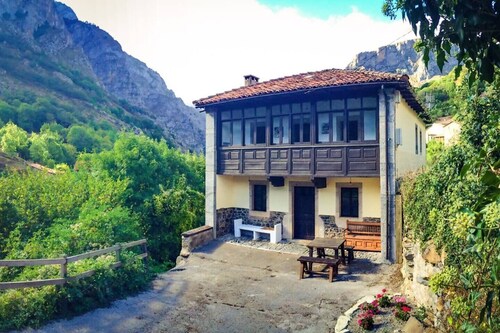 Rural House Ribota next to the Sella CRLE834