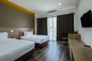 Chambre avec lits jumeaux | Bureau, Wi-Fi gratuit