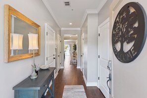 Interior - Coastal St. Simons Island Townhome Near Beaches, Shopping & Dining (Saint Simons Island)
