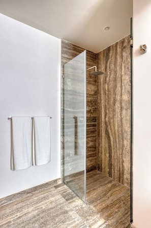 Hair dryer, towels - Modern luminous 1BR in La Roma (Ciudad de México)