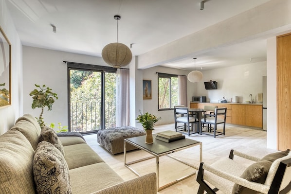 TV - Modern luminous 1BR in La Roma (Ciudad de México)