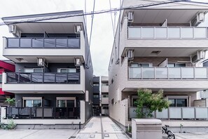 Comfort Room, Non Smoking, City View | Blackout drapes, soundproofing, free WiFi - Chuan House Asahi (Osaka)