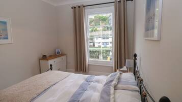 1 bedroom, individually decorated, individually furnished, free WiFi