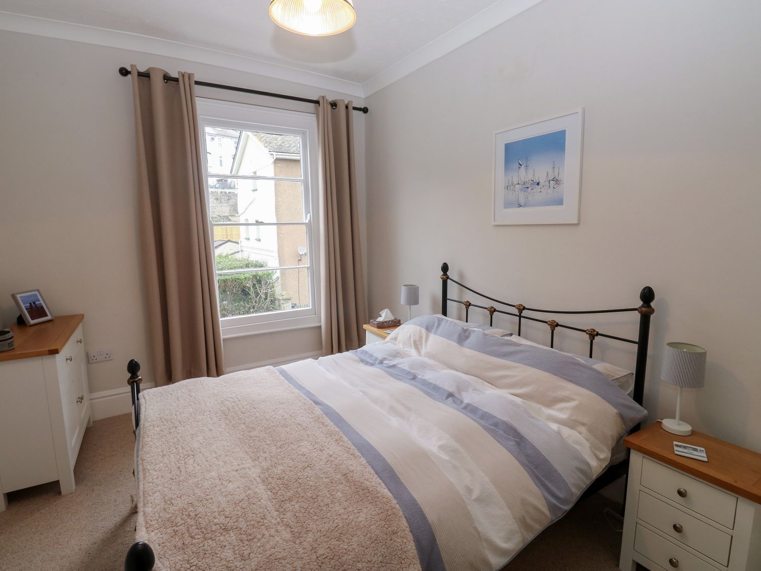 1 dormitori, decoració individual, mobiliari individual i wifi gratuïta 