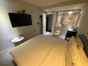 Superior Double Room, City View | Free WiFi - Bugokdong Le IDEA HOTEL (Busan)