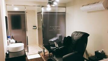 Deluxe Double Room, City View | Soundproofing, free WiFi