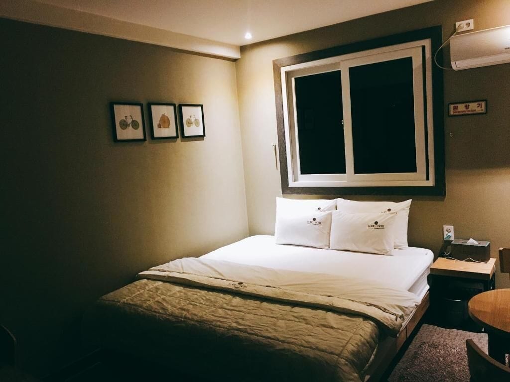 Standard Double Room, City View | Soundproofing, free WiFi