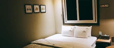 Standard Double Room, City View | Soundproofing, free WiFi