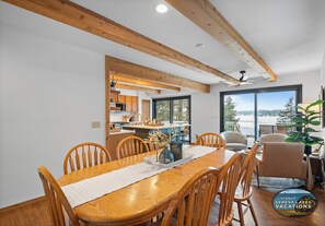 Dining - Lakefront Getaway, Swim, Laugh, Family Fun for all! Close to Kettle Moraine (Palmyra)