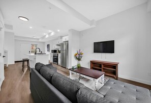 TV - Crescent Heights Escape (Calgary)