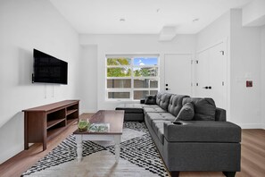 TV - Crescent Heights Escape (Calgary)