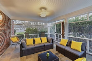 المنطقة المحيطة بالمنشأة