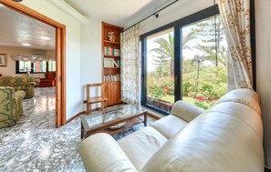 TV, fireplace - Beautiful home in Siracusa (Siracusa)