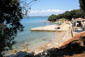 Beach - Holiday apartment mit Klimaanlage (Fažana)