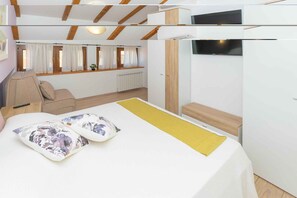 3 bedrooms, WiFi - Holiday home with air conditioning (Vodnjan)