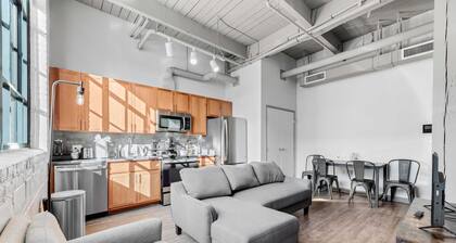 Modern Industrial 1BR Apt in CLE