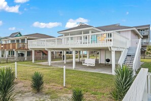 Exterior - Laid-Back Beachfront Bungalow (Galveston)