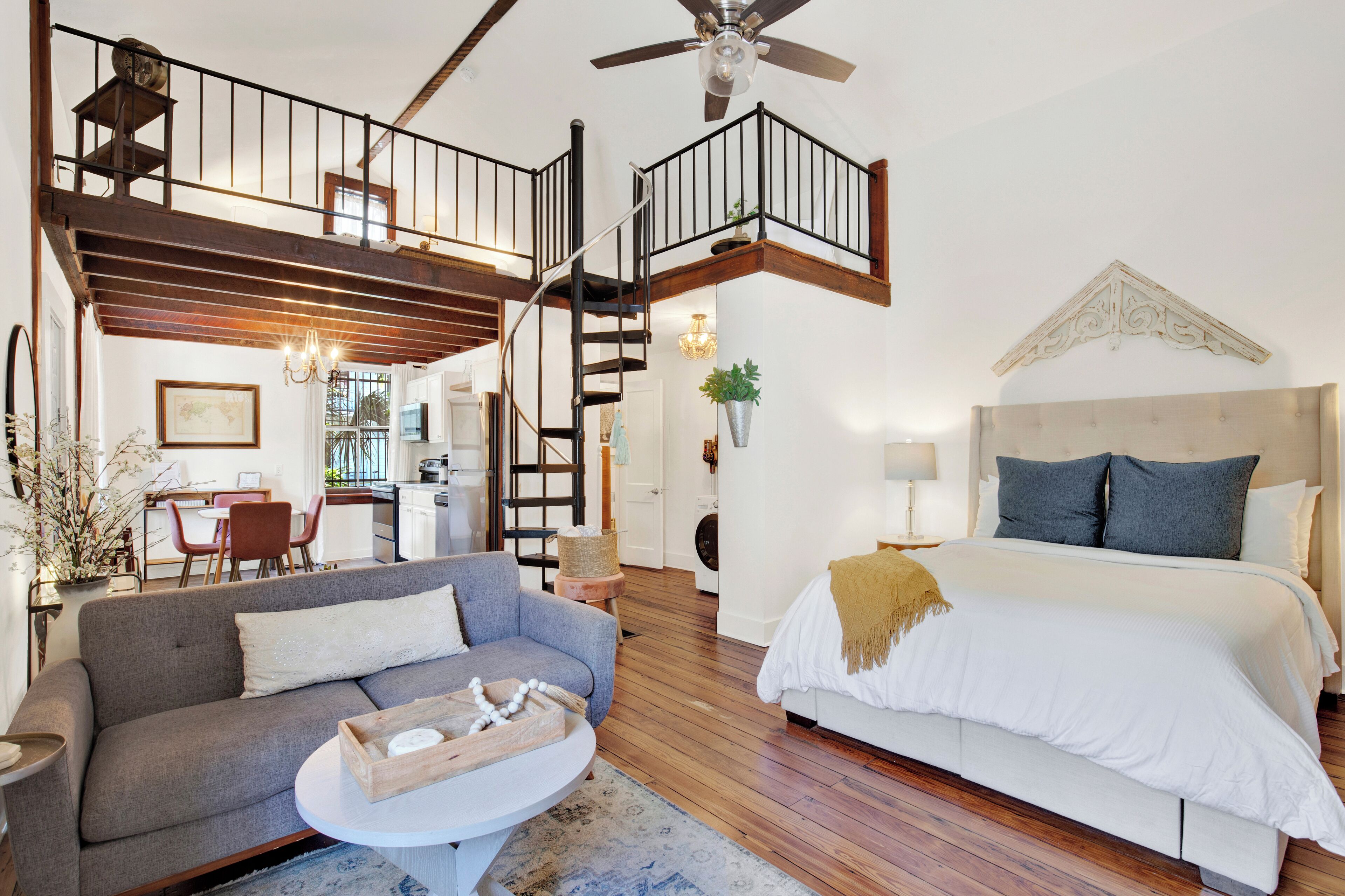 Bügeleisen/Bügelbrett, kostenloses WLAN, Bettwäsche