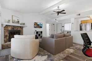 Smart TV - Prime Osage Beach Home, Pet-Friendly w/ Garage Near Margaritaville, Dining & Golf (Osage Beach)