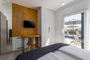 3 bedrooms, WiFi - Holiday apartment with air conditioning and shared pool (Funtana)