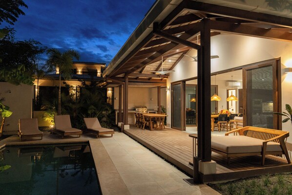 Pool - 5-Bedroom Villa in Tamarindo with Pool,Sonos & BBQ (Tamarindo)
