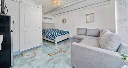 Charming 1-bedroom house with AC in lovely Kissimmee