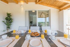 Outdoor dining - Villa with air conditioning and pool (Vrsar)