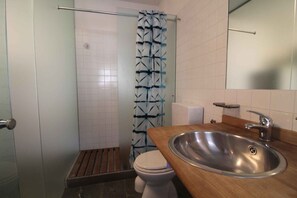Bathroom - Holiday apartment mit Terrasse (Lignano Sabbiadoro)
