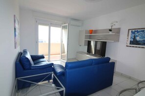TV - Holiday apartment mit Balkon (Lignano Sabbiadoro)