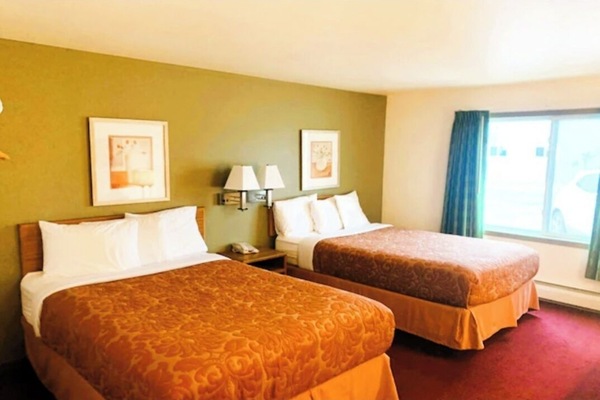 Comfort Double or Twin Room | Desk, laptop workspace, WiFi (free), bed sheets