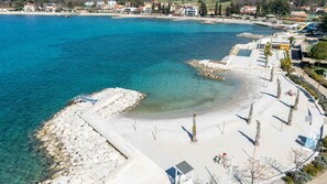 Beach - Holiday home with air conditioning and sea view (Poreč)