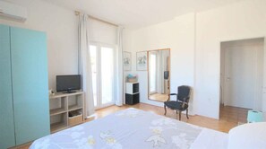 1 bedroom, WiFi - Holiday apartment Flat with terrace and air conditioning (Novigrad)