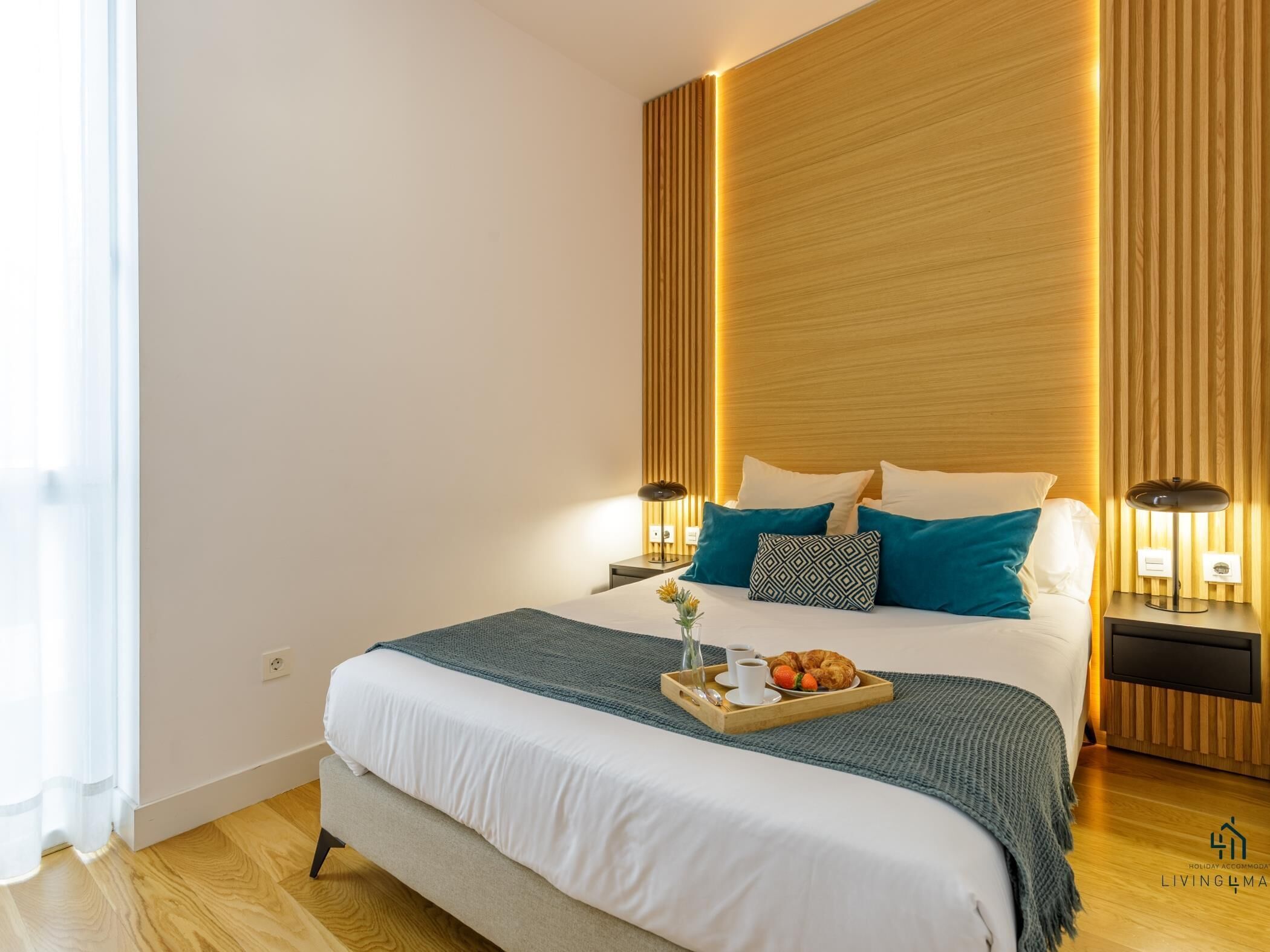 1 habitación, tabla de planchar con plancha, internet y ropa de cama 