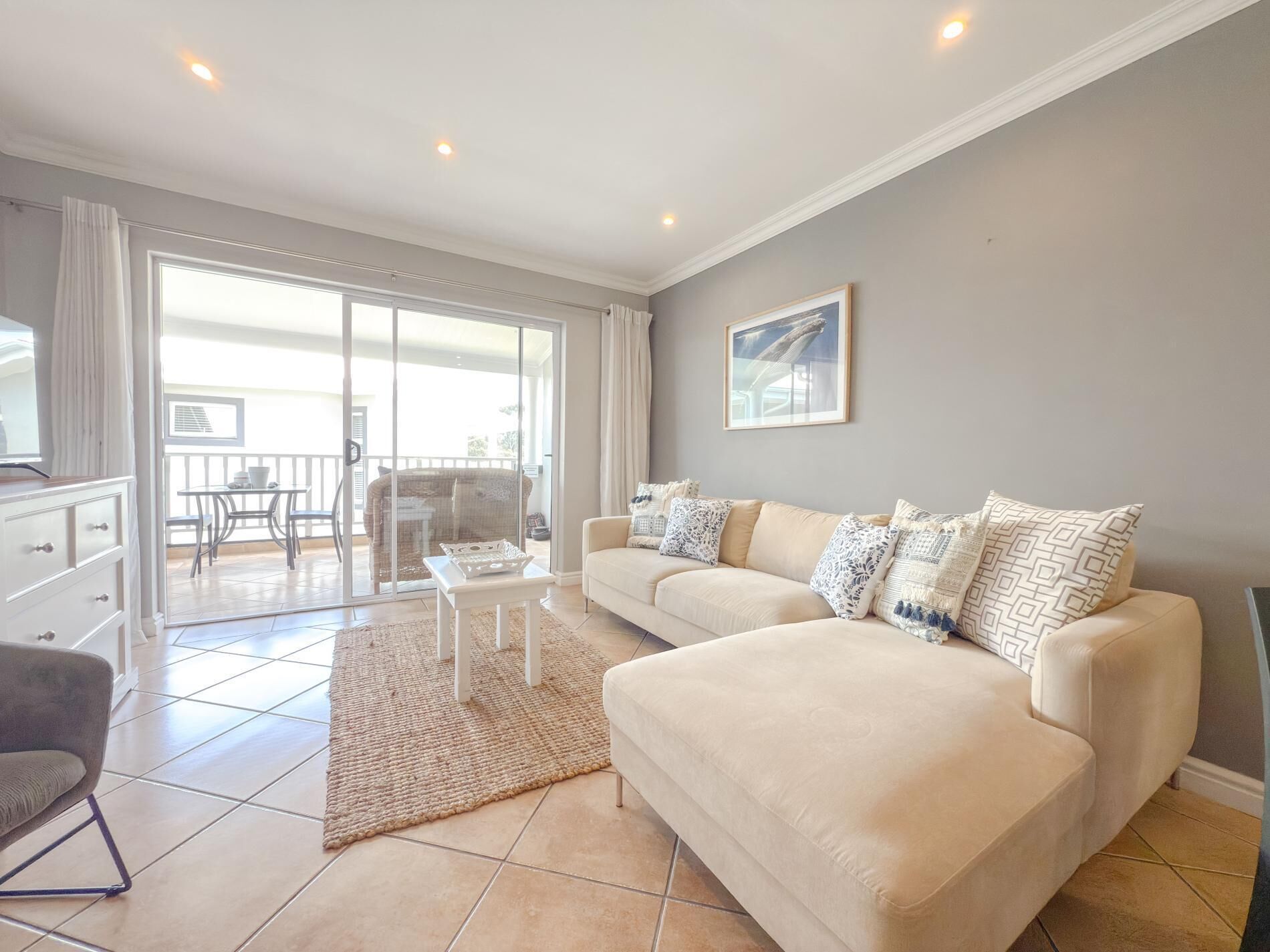 Kloof Gardens Contemporary Coastal Apartment (34259)