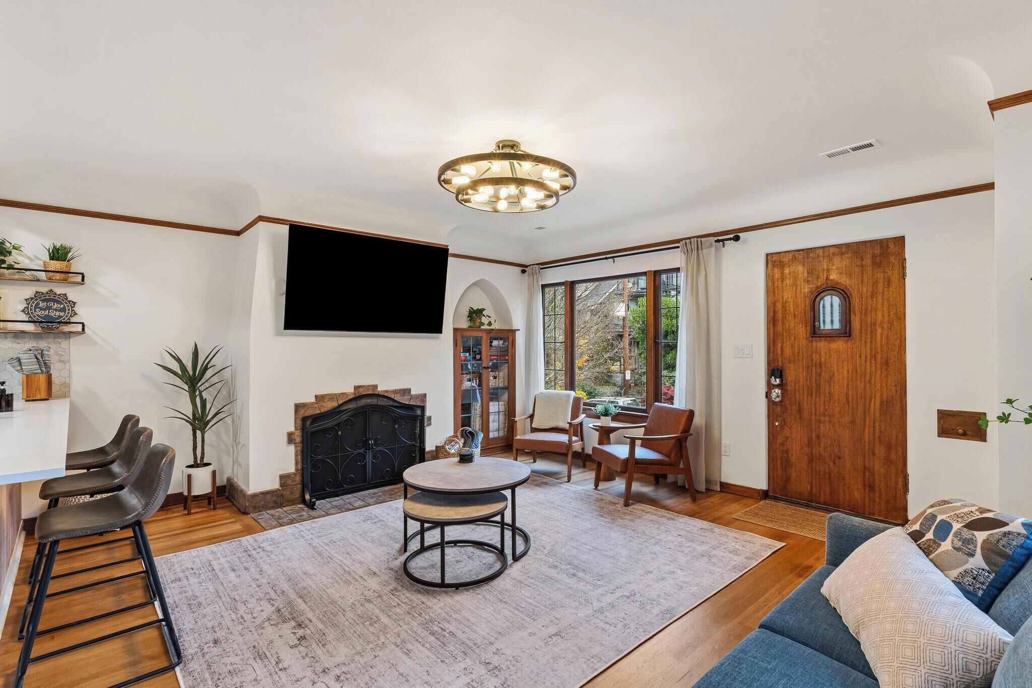 Smart TV, books, computer monitors